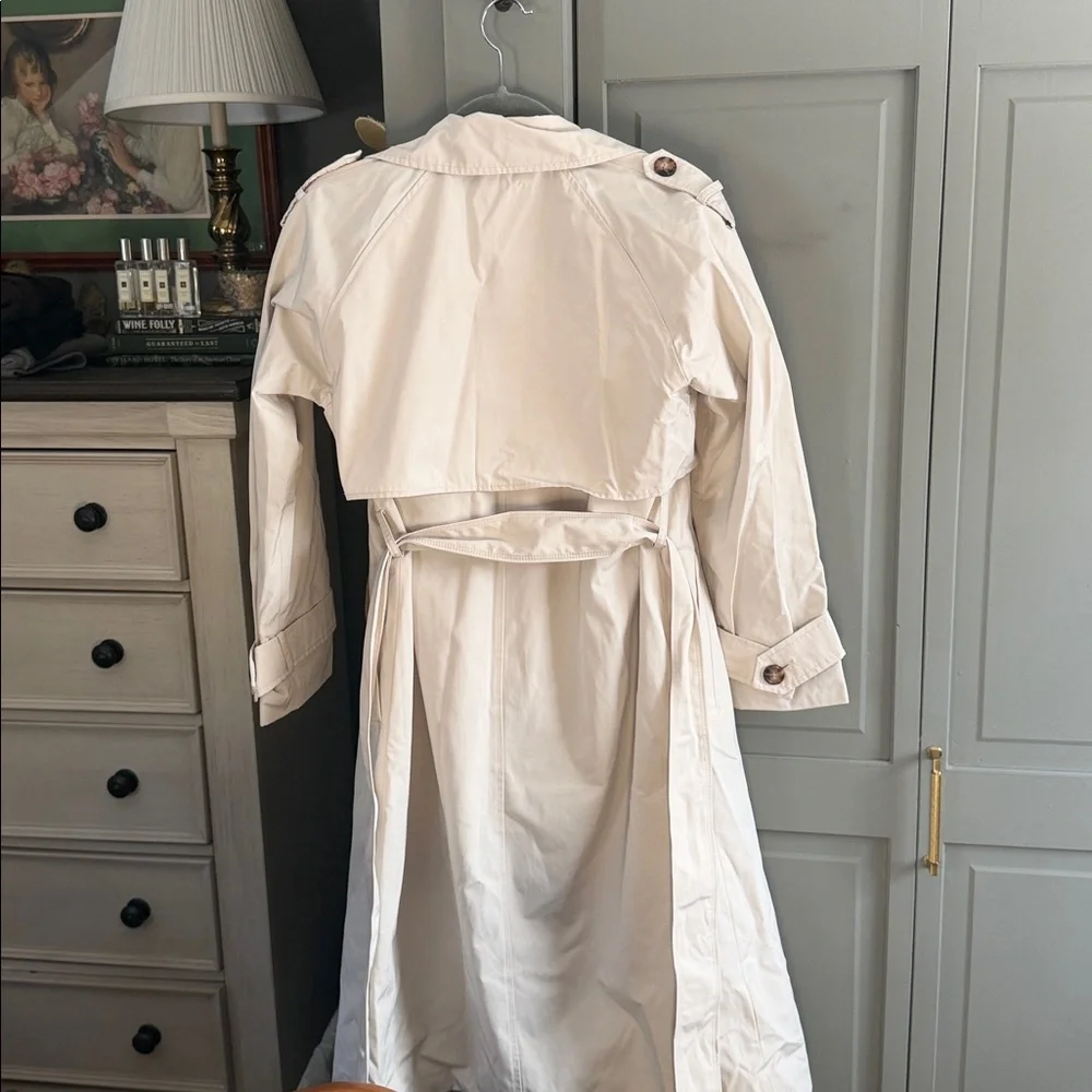 Abercrombie & Fitch Light Tan Trench Coat - Picture 3 of 3